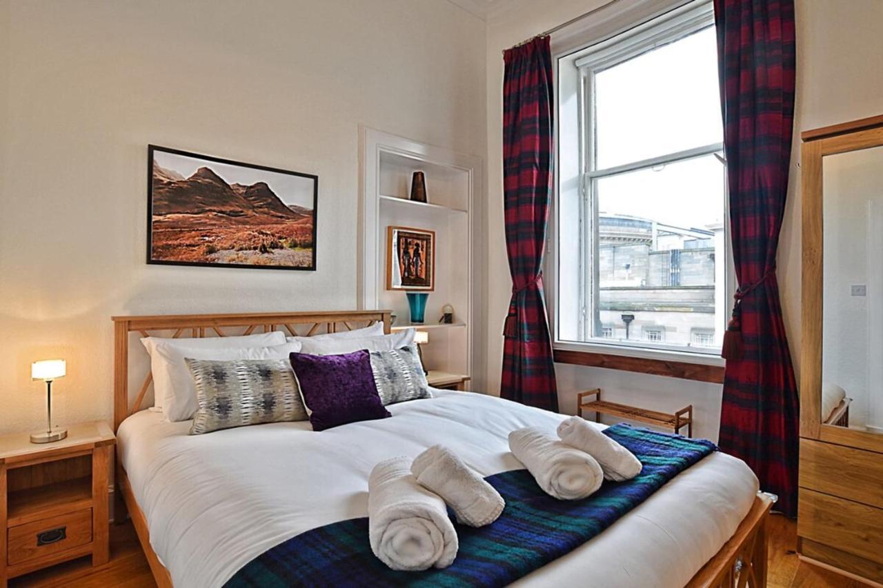 Cozy 2 Bedroom Apartment At Heart Of The Edinburgh Exterior foto