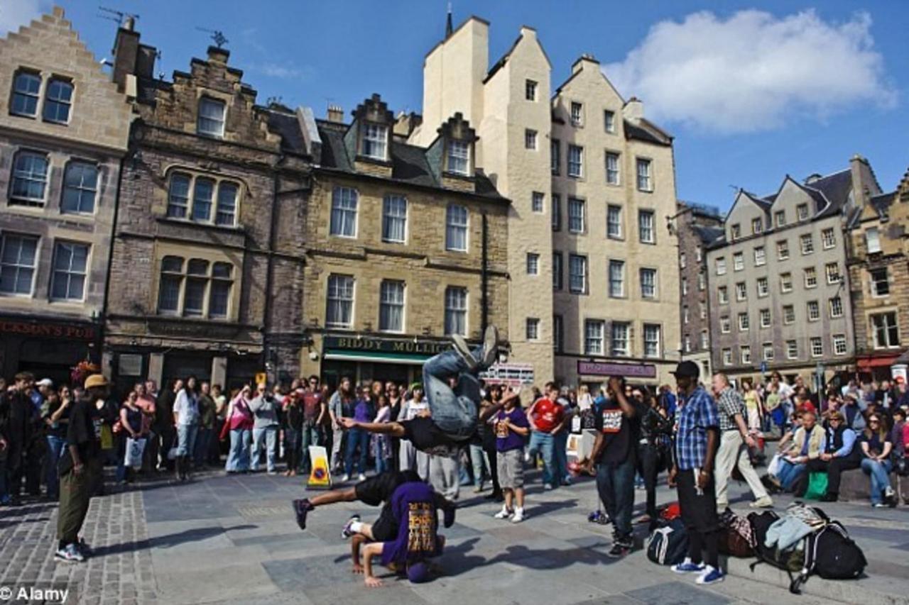 Cozy 2 Bedroom Apartment At Heart Of The Edinburgh Exterior foto